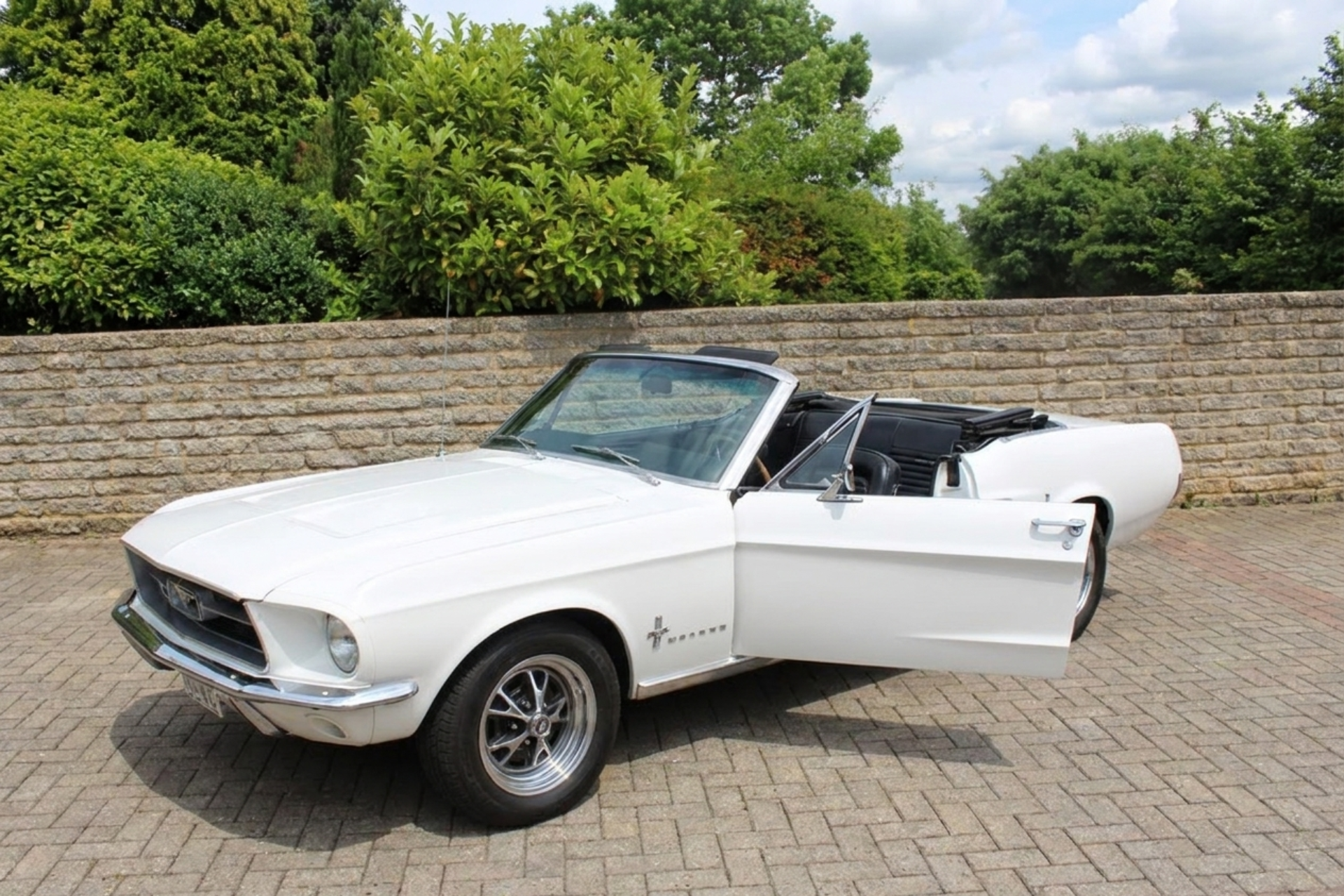 Ford Mustang Oldtimer mieten