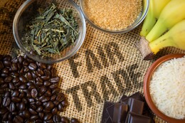 Was ist Fair Trade? Definition und Beispiele für Produkte & Angebote im fairen Handel