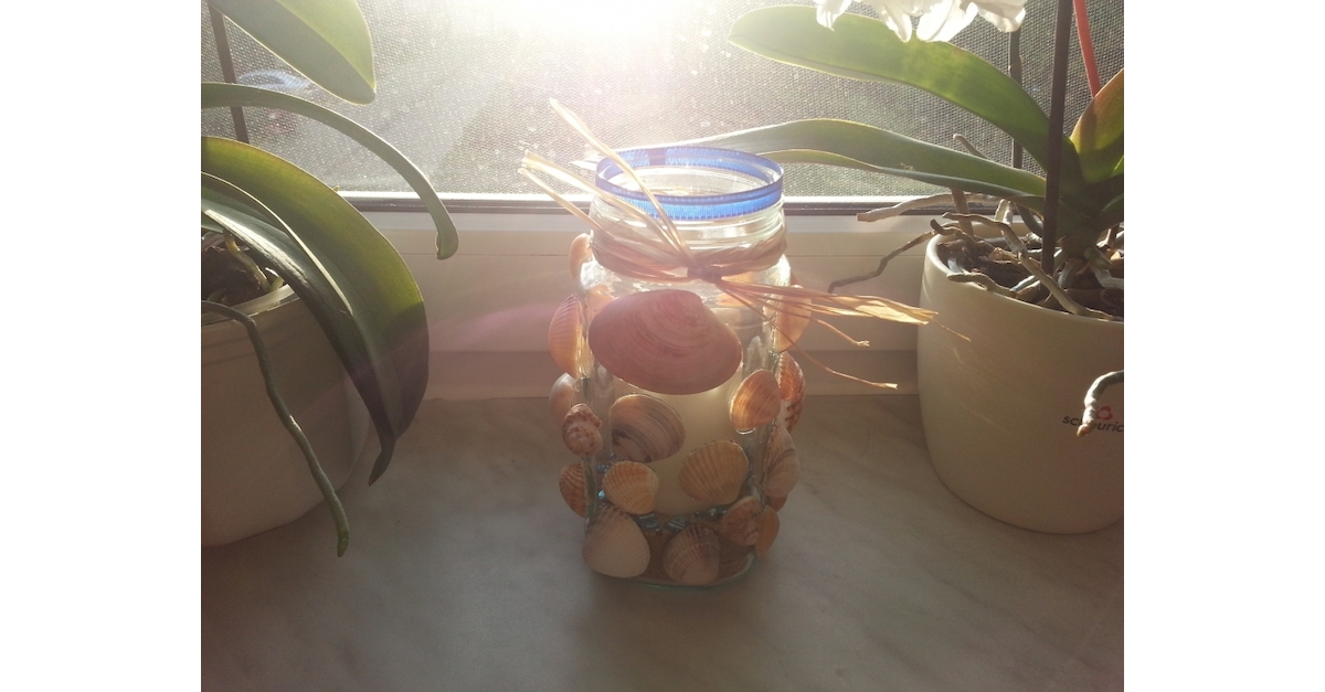 Muscheln auf Glas kleben Basteltipps für Windlichter