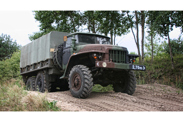 ural-375d-mahlwinkel Foto basenio.de